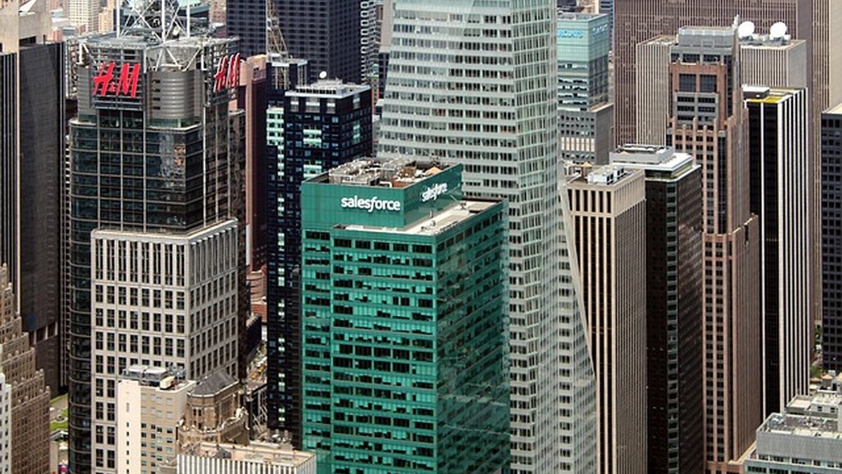 Should I Choose Salesforce or HubSpot? CRM Comparison